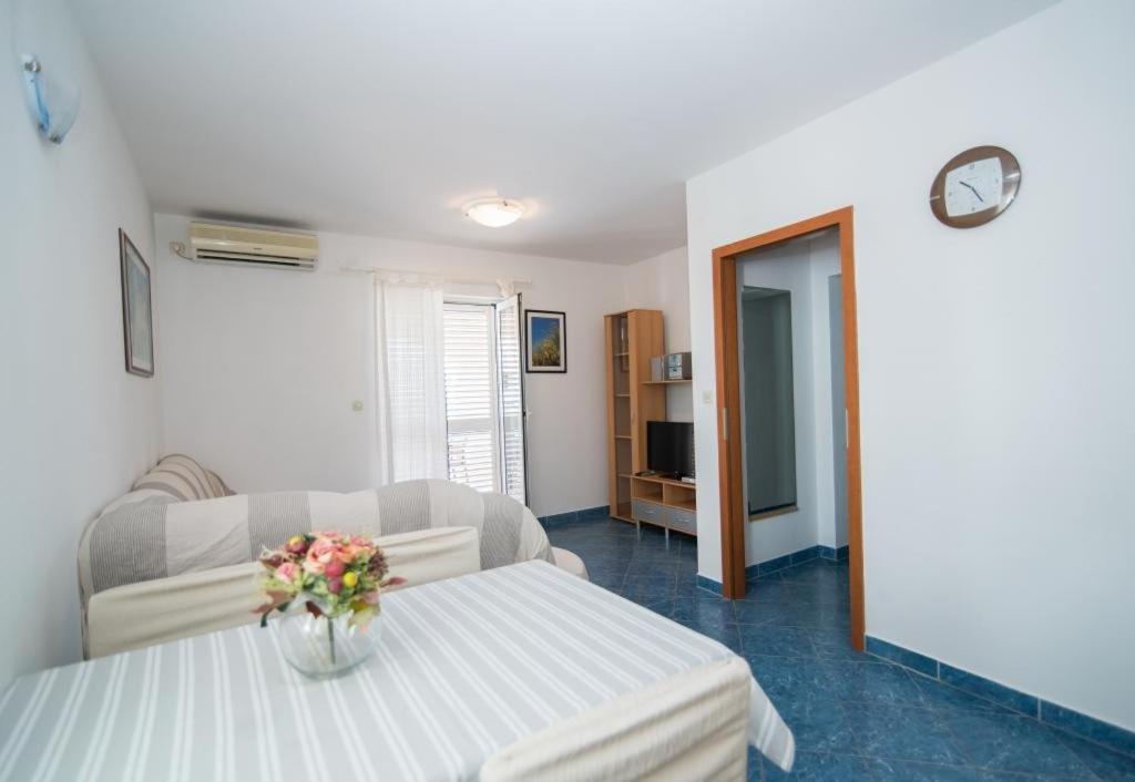 Apartments Batinic Supetar Exterior foto